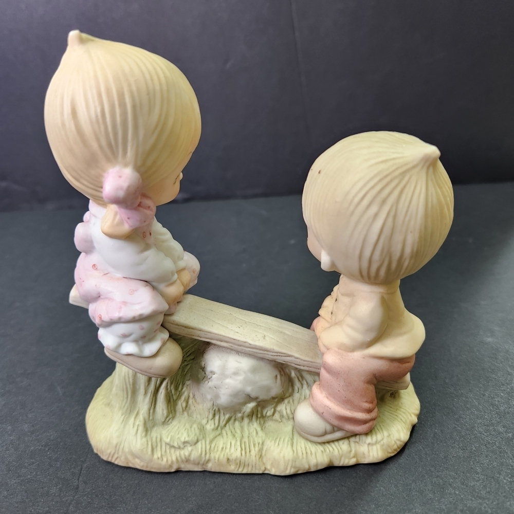 1977 Precious Moments "Love Lifted Me" Figurine with Pink Accents - Picture 3 of 6